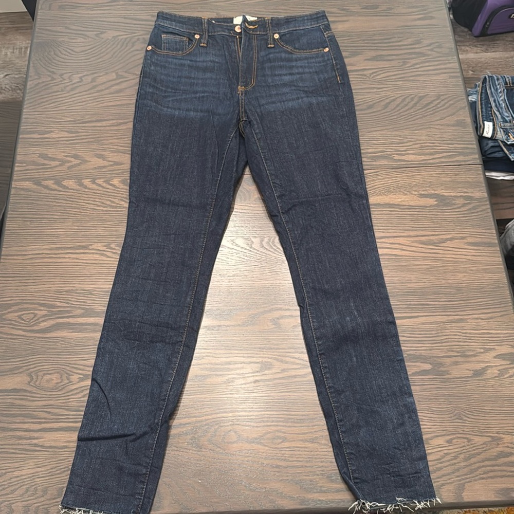 Universal Thread Dark Wash Jeans 
4/27R 
Worn Once